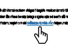 Mauszeiger unter einem blau markierten und unterstrichenem Link innerhalb eines Texts.